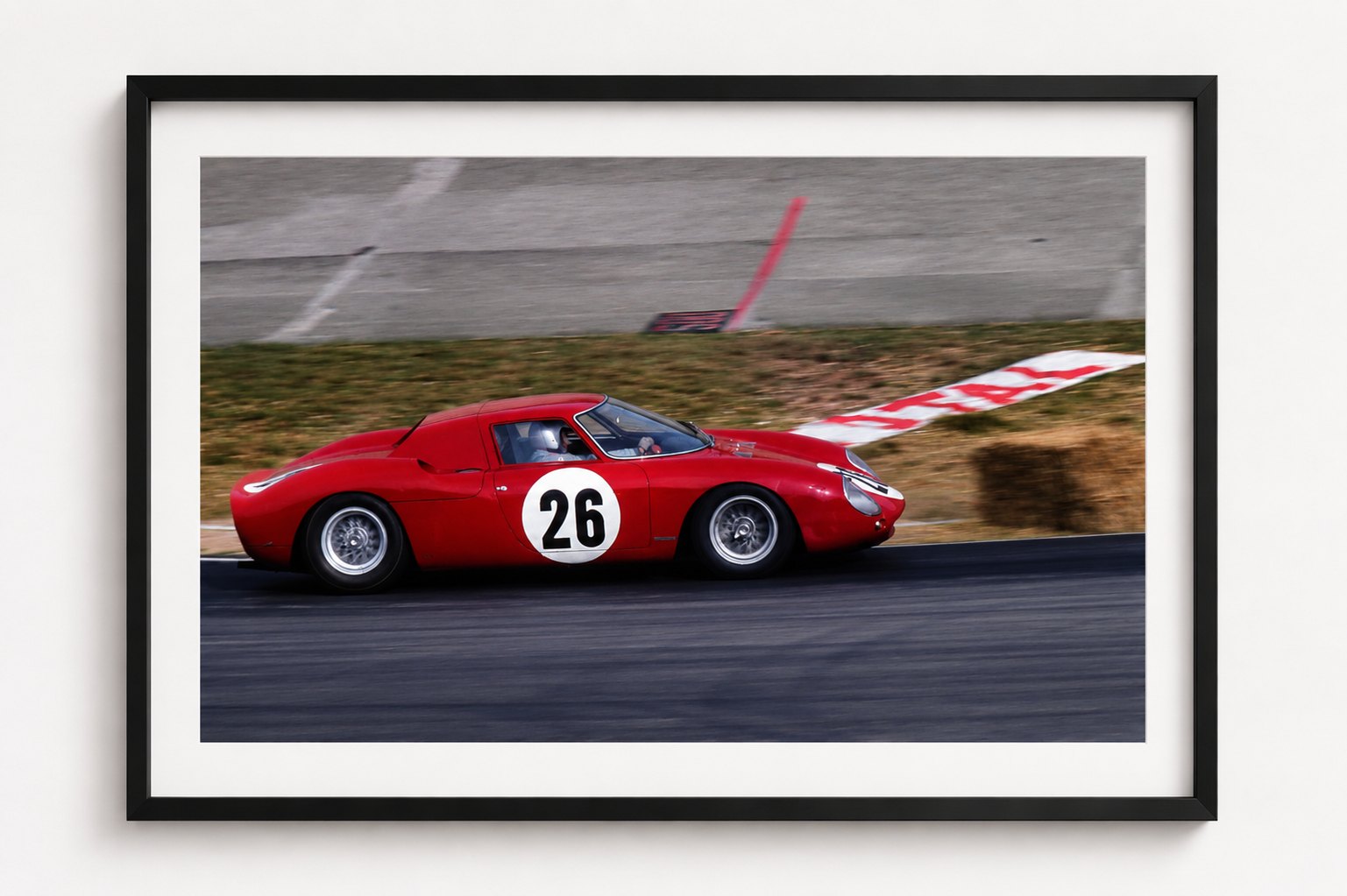 Ferrari 250 LM in Le Mans — Le Mans 1965, auf Acryl im Schattenfugenrahmen, Format 4:3