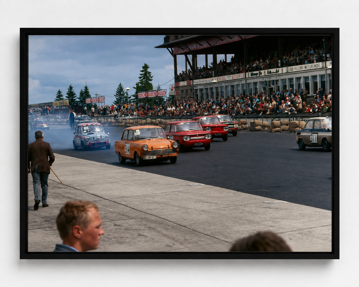 Der Start – 500 Kilometer Nürburgring, 1968 — Nürburgring 1968, auf Acryl im Schattenfugenrahmen, Format 4:3