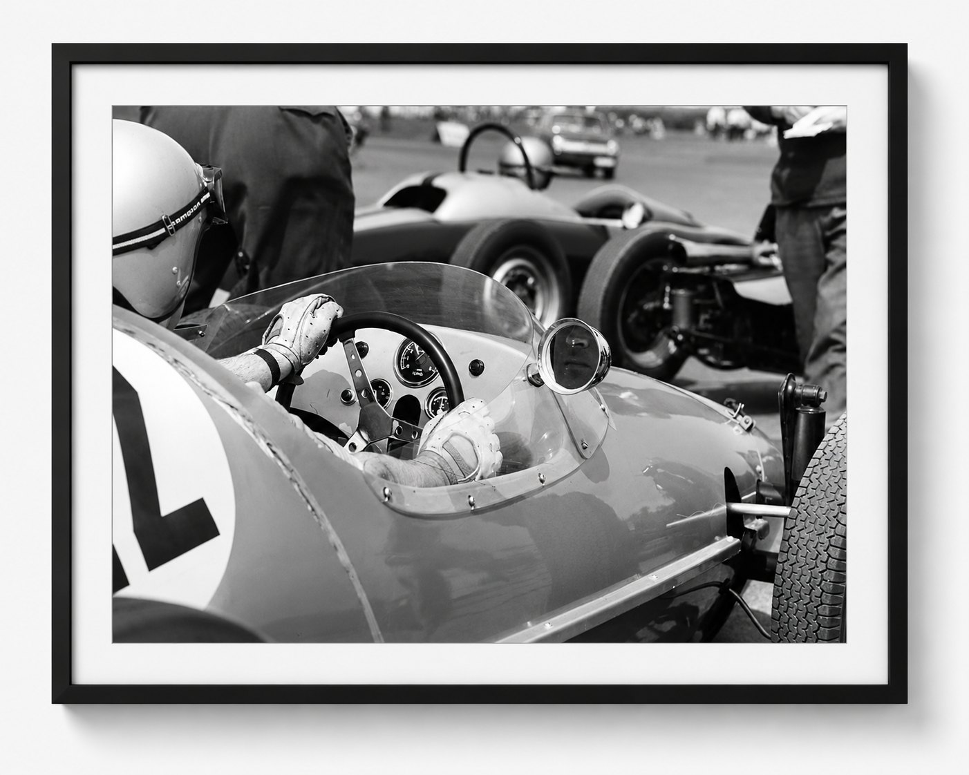 Pedro Rodríguez im Lotus 44 — Nürburgring 1966, auf Acryl im Schattenfugenrahmen, Format 4:3
